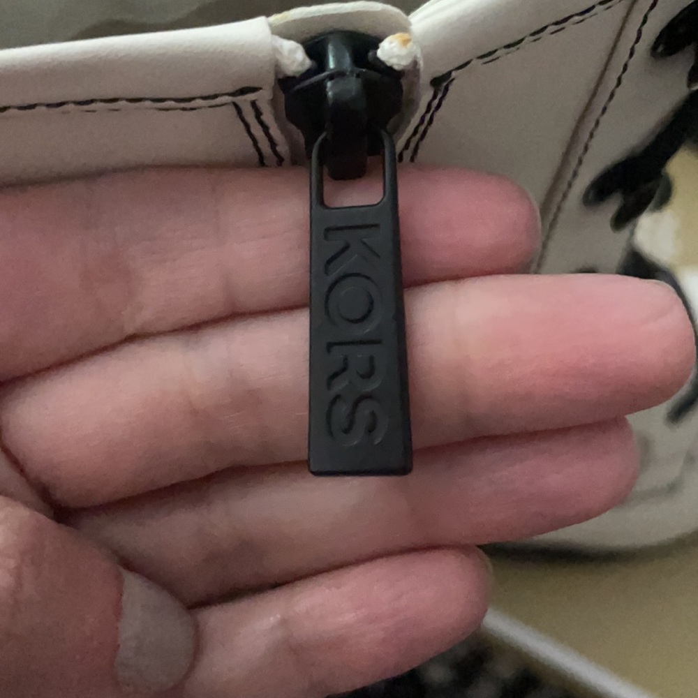 ❤️Michael Kors White Leather Combat Boots Retail $225 New!! - Picture 5 of 8